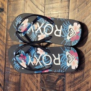 Roxy flip flops